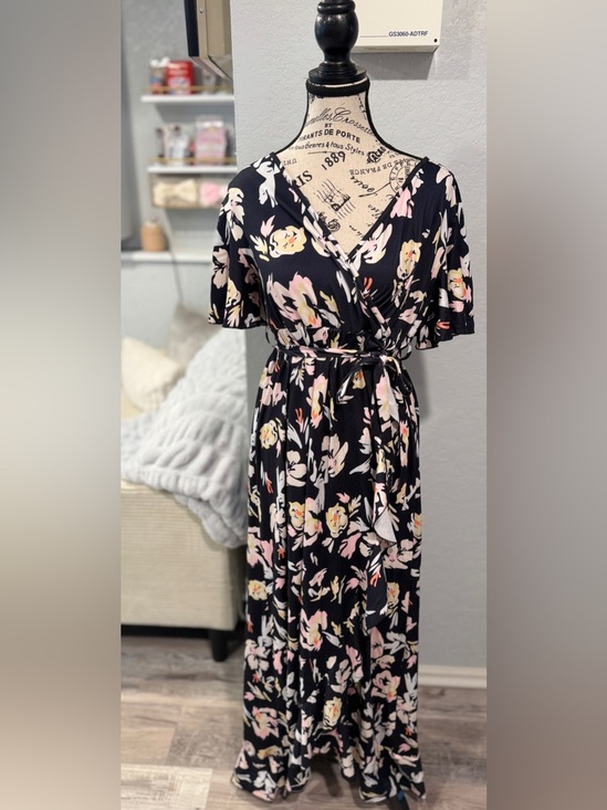 Dresses & Skirts - Maternity Black Floral Wrap High-Low Maxi Dress - Size Medium